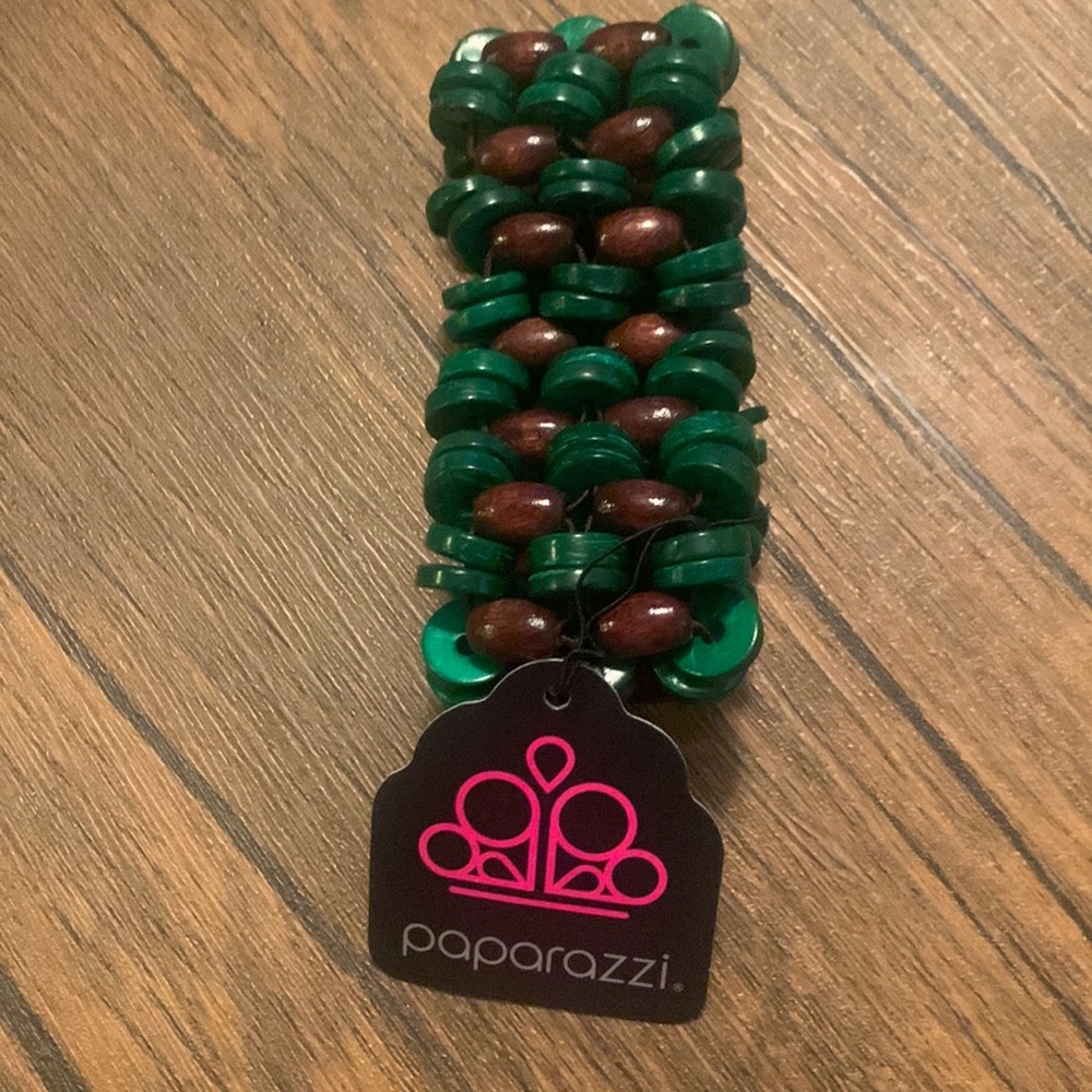 Wide stretchy bracelet green and brown